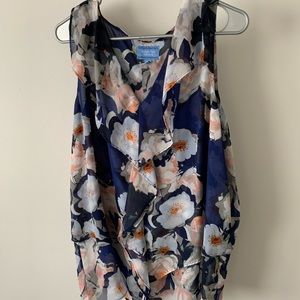 Vera Wang sheer Top!